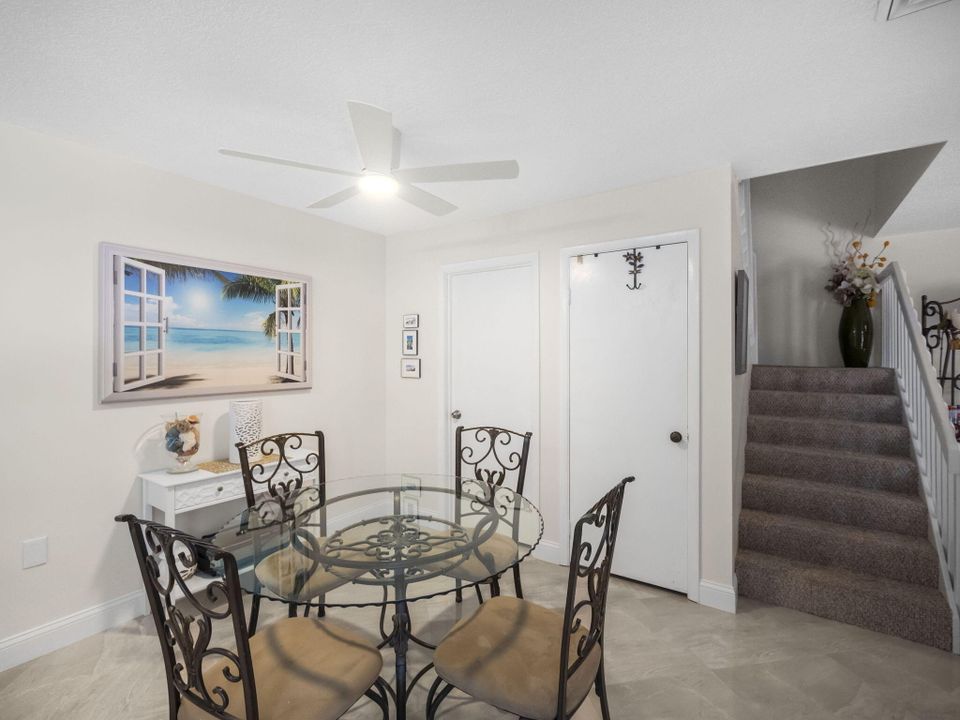 For Sale: $505,000 (2 beds, 2 baths, 1188 Square Feet)