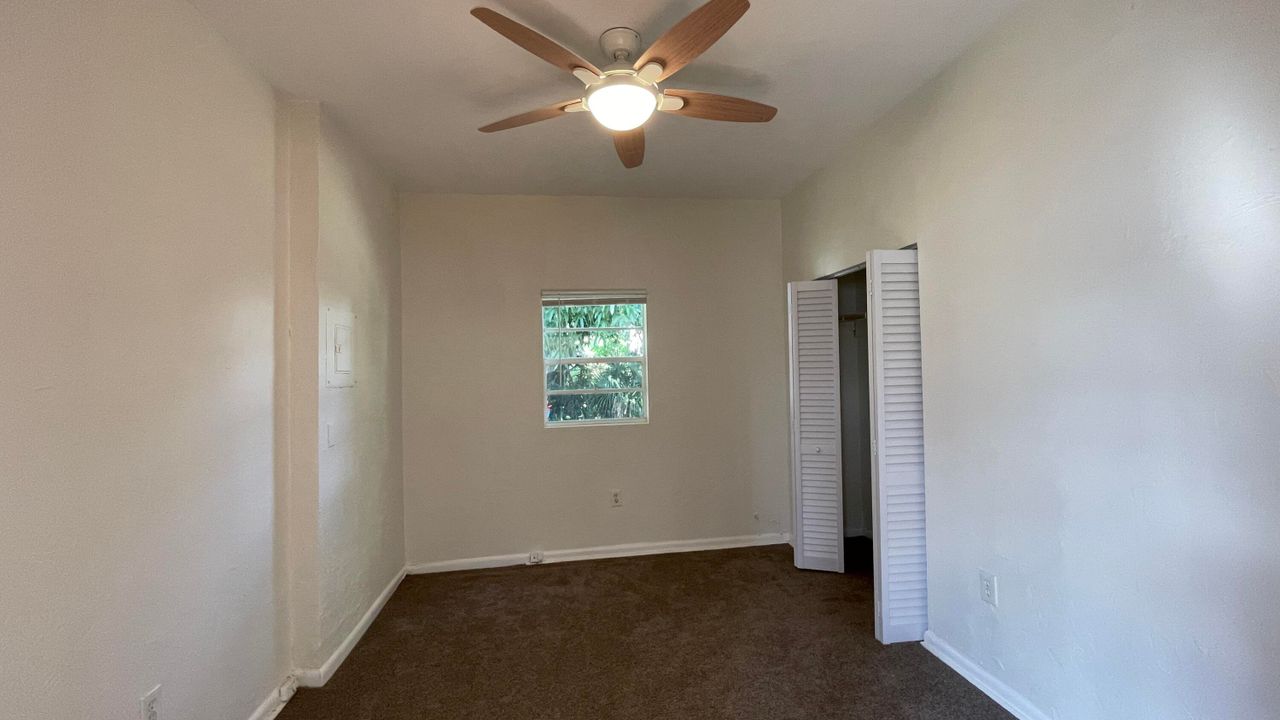 For Rent: $2,200 (3 beds, 1 baths, 1074 Square Feet)