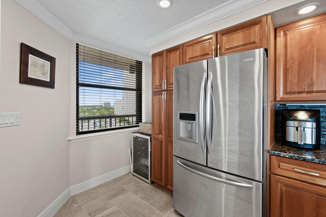 For Sale: $675,000 (2 beds, 2 baths, 1437 Square Feet)