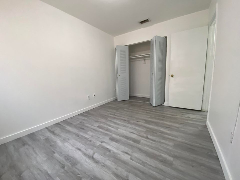 For Rent: $2,600 (2 beds, 2 baths, 1034 Square Feet)