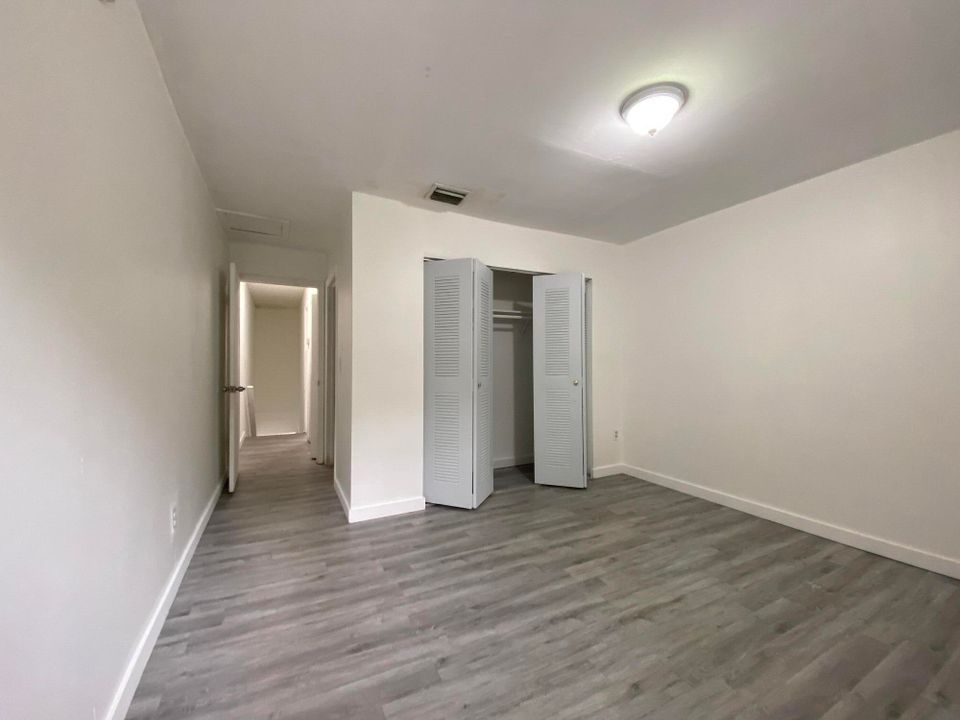 For Rent: $2,600 (2 beds, 2 baths, 1034 Square Feet)