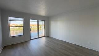 For Rent: $2,295 (2 beds, 2 baths, 770 Square Feet)