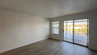 For Rent: $2,295 (2 beds, 2 baths, 770 Square Feet)