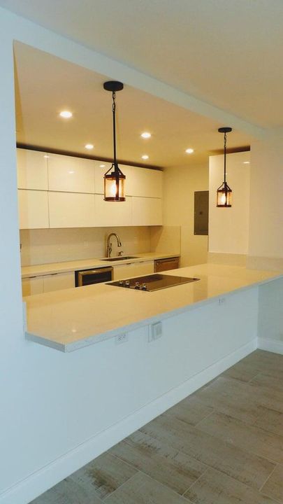 For Rent: $2,950 (2 beds, 2 baths, 1209 Square Feet)