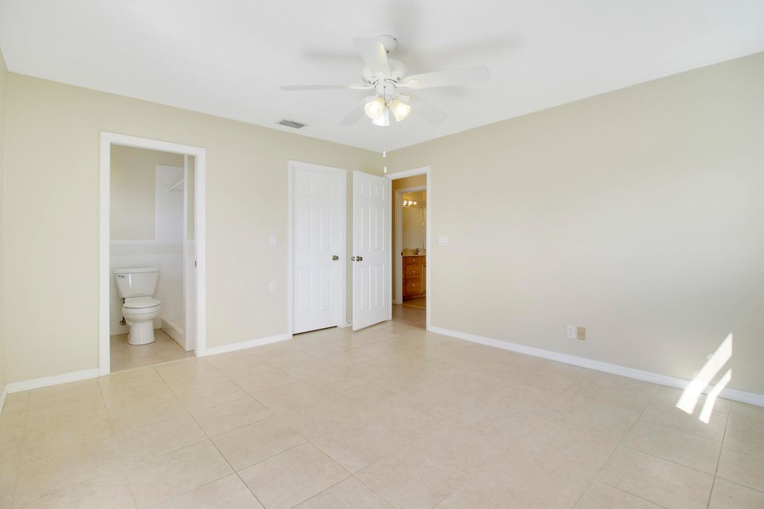 For Sale: $319,000 (2 beds, 2 baths, 1038 Square Feet)