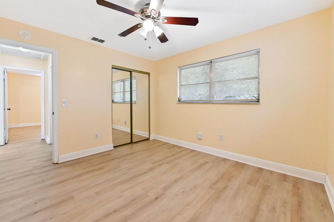 For Sale: $349,900 (2 beds, 1 baths, 825 Square Feet)