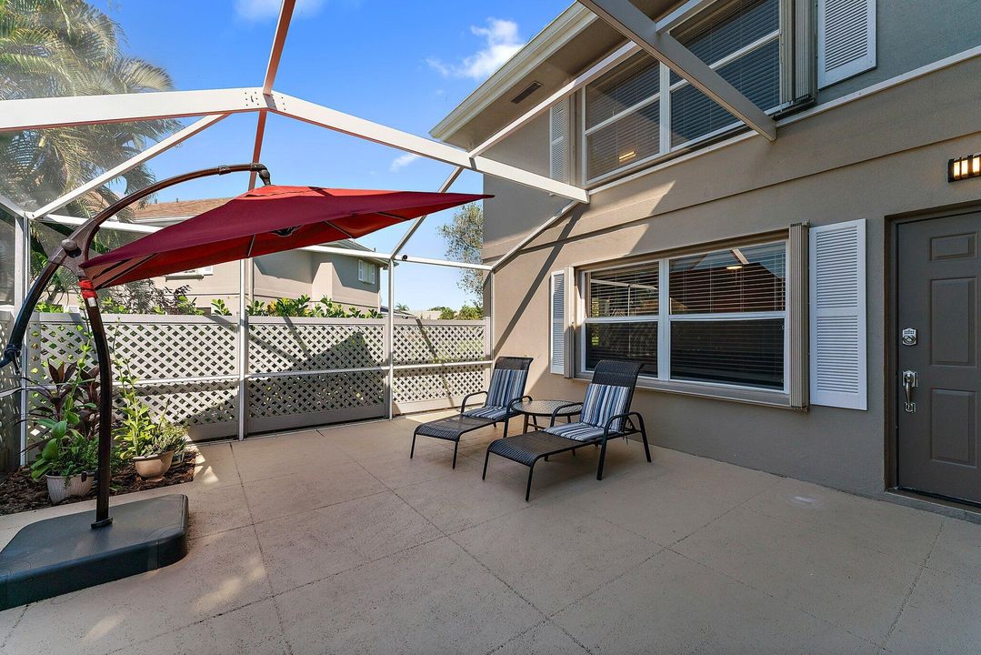 For Sale: $335,000 (2 beds, 2 baths, 1374 Square Feet)