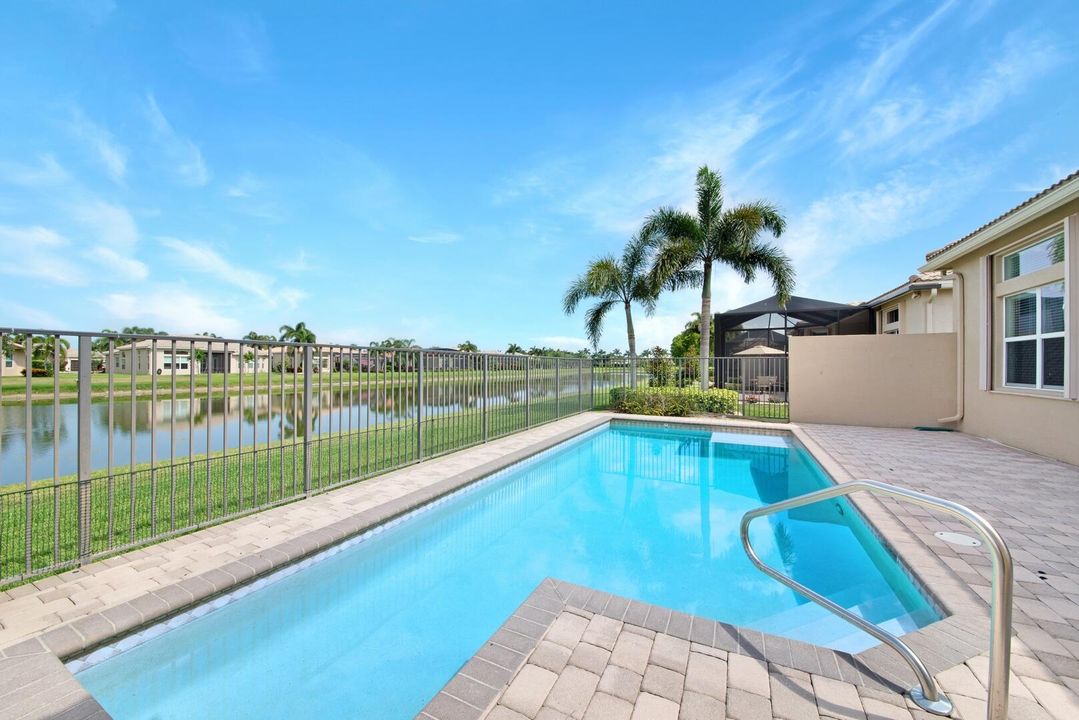 For Sale: $1,000,000 (3 beds, 2 baths, 2736 Square Feet)