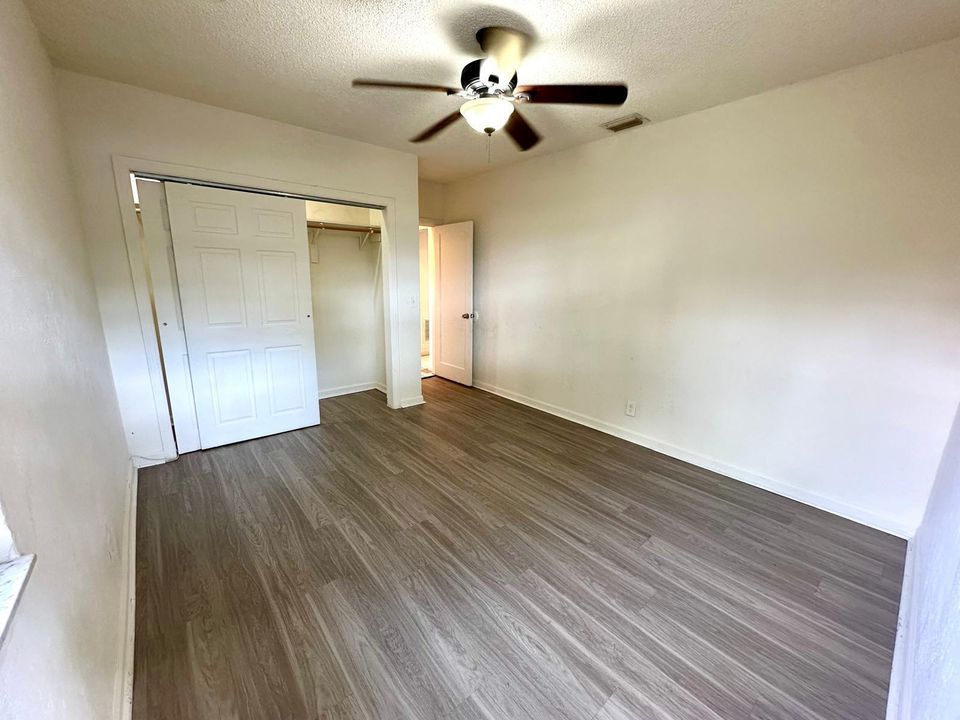 For Rent: $2,100 (2 beds, 1 baths, 903 Square Feet)