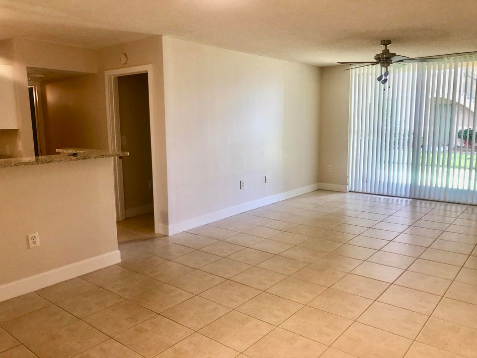 For Rent: $2,600 (3 beds, 2 baths, 1227 Square Feet)