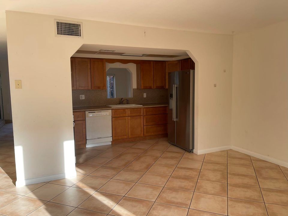 For Sale: $170,000 (3 beds, 2 baths, 1480 Square Feet)