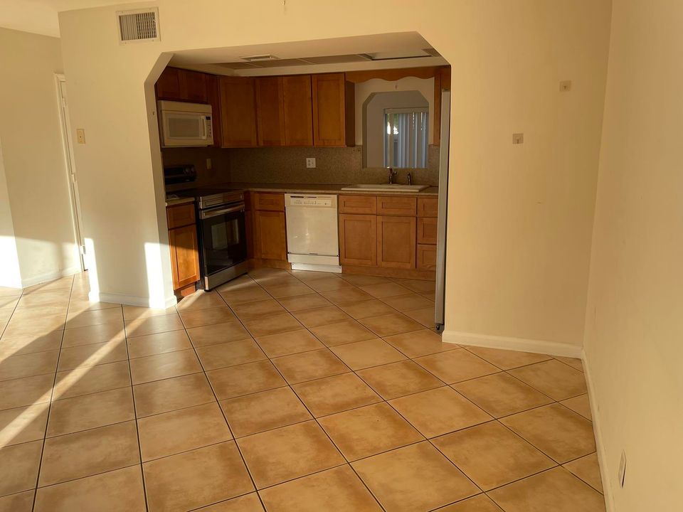 For Sale: $170,000 (3 beds, 2 baths, 1480 Square Feet)