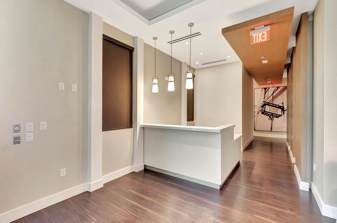 For Sale: $365,000 (2 beds, 2 baths, 1527 Square Feet)