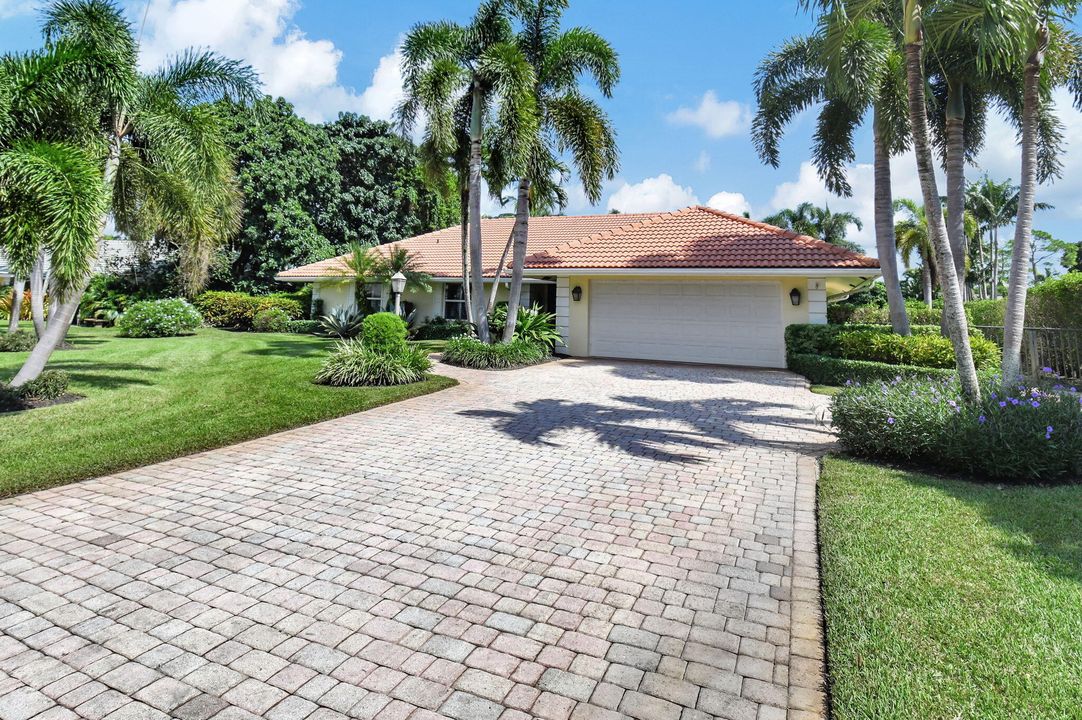 For Sale: $1,750,000 (3 beds, 2 baths, 2893 Square Feet)