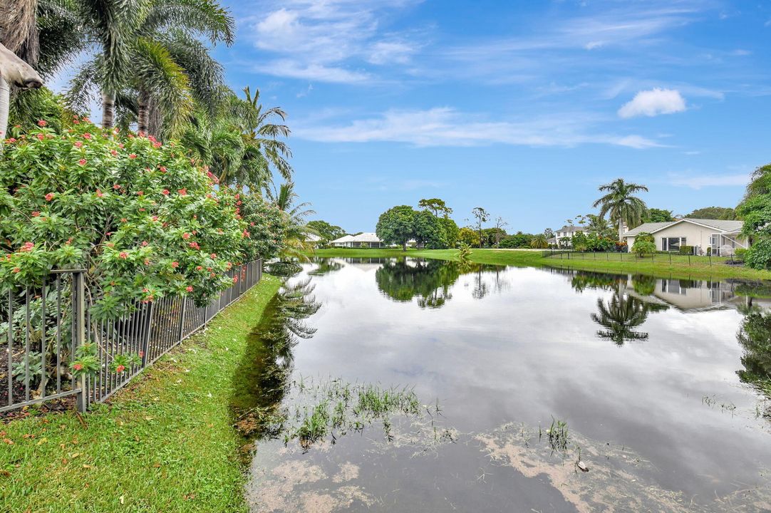 For Sale: $1,750,000 (3 beds, 2 baths, 2893 Square Feet)