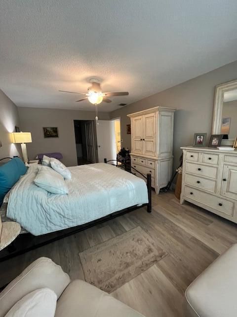 For Rent: $2,200 (2 beds, 2 baths, 1238 Square Feet)