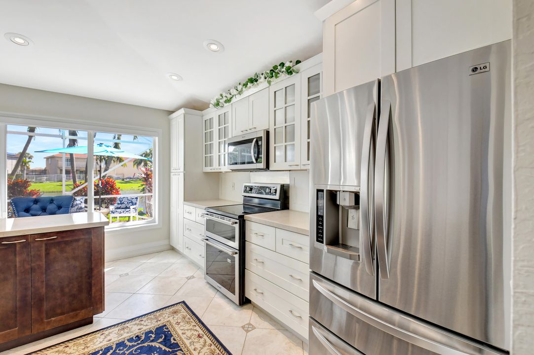 For Sale: $599,000 (3 beds, 2 baths, 1864 Square Feet)