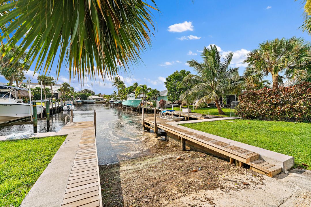 For Sale: $950,000 (3 beds, 2 baths, 1546 Square Feet)