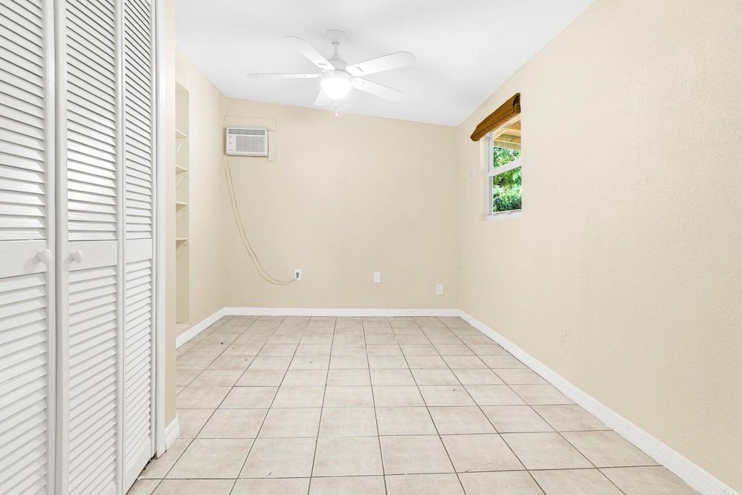 For Rent: $3,950 (3 beds, 2 baths, 1292 Square Feet)