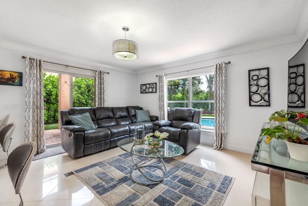 For Sale: $649,000 (4 beds, 2 baths, 2238 Square Feet)