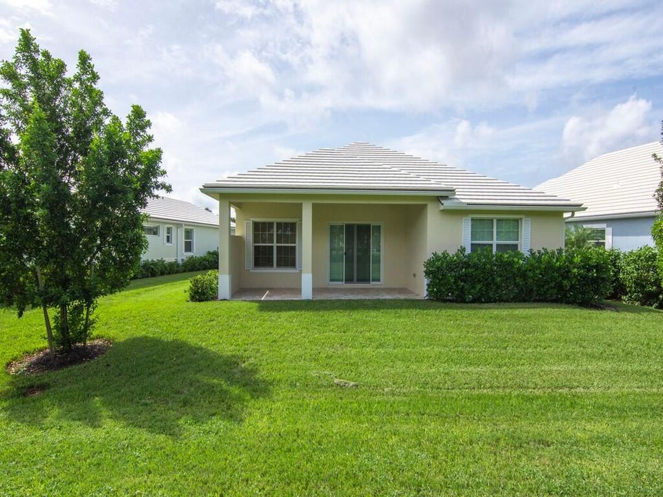 For Sale: $899,000 (3 beds, 2 baths, 1980 Square Feet)