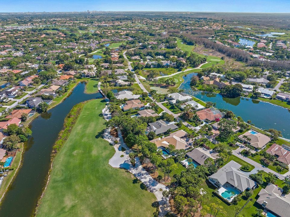 For Sale: $1,595,000 (4 beds, 3 baths, 2922 Square Feet)