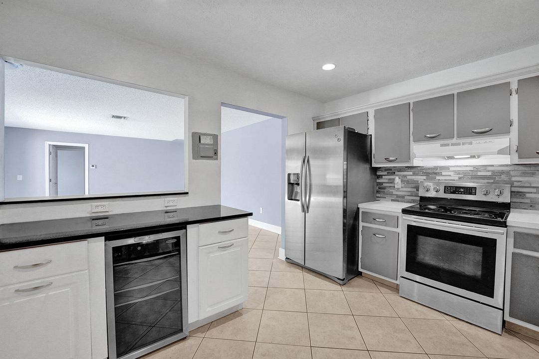 For Rent: $2,260 (2 beds, 2 baths, 1243 Square Feet)