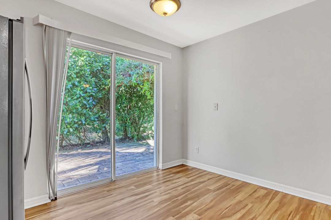 For Sale: $359,000 (3 beds, 2 baths, 1324 Square Feet)