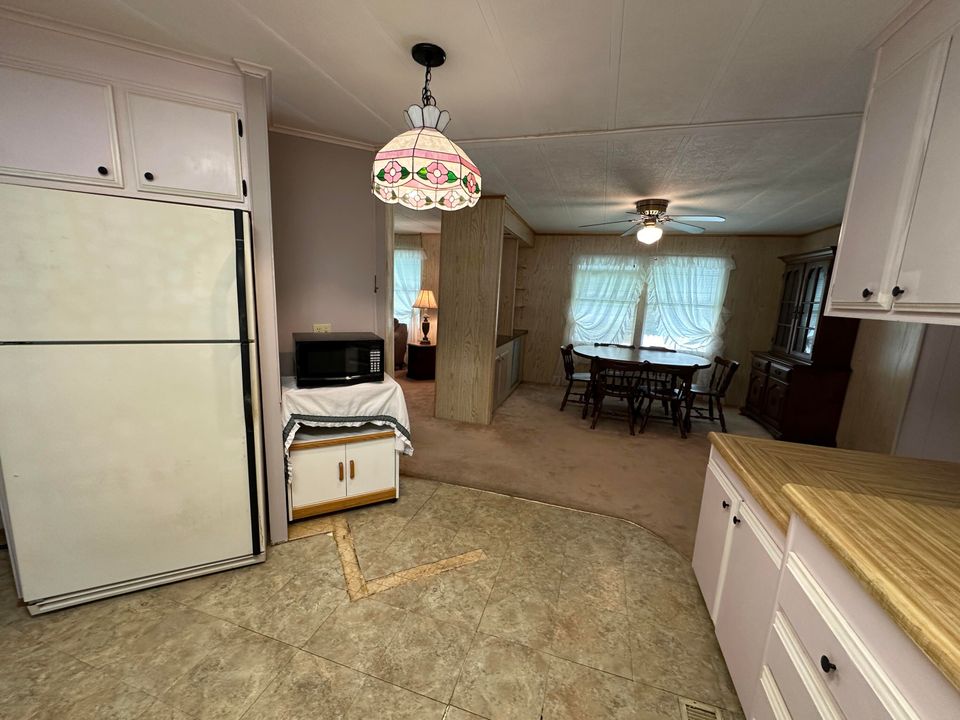 For Sale: $219,000 (2 beds, 2 baths, 1152 Square Feet)