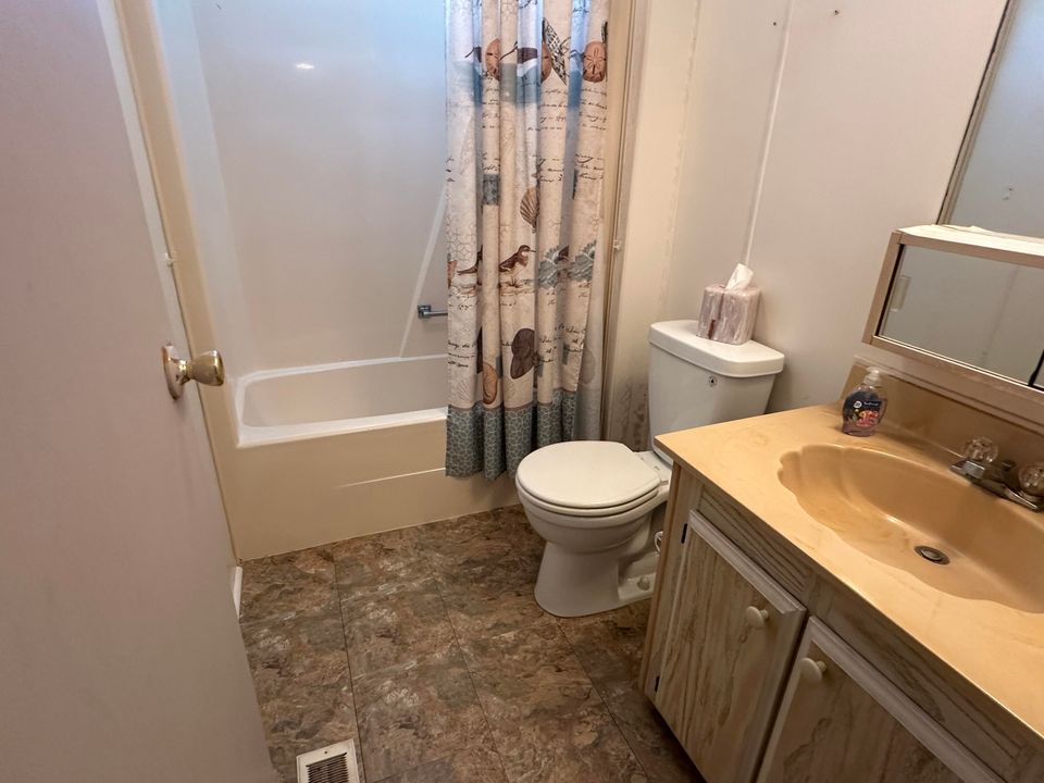 For Sale: $219,000 (2 beds, 2 baths, 1152 Square Feet)