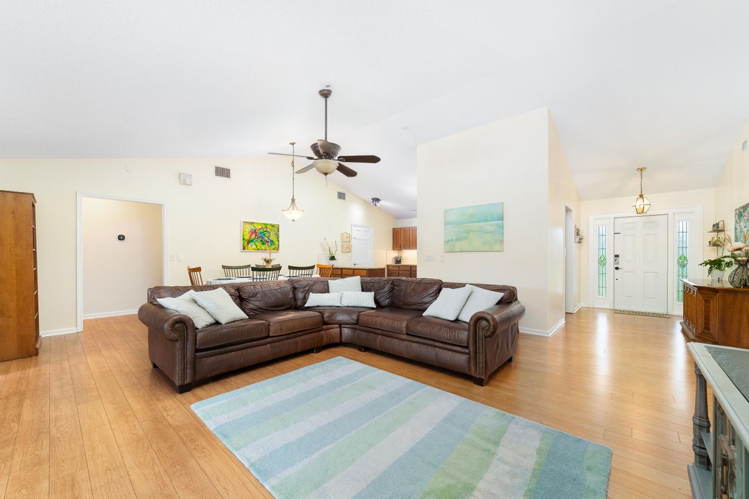 For Sale: $949,900 (3 beds, 2 baths, 1948 Square Feet)