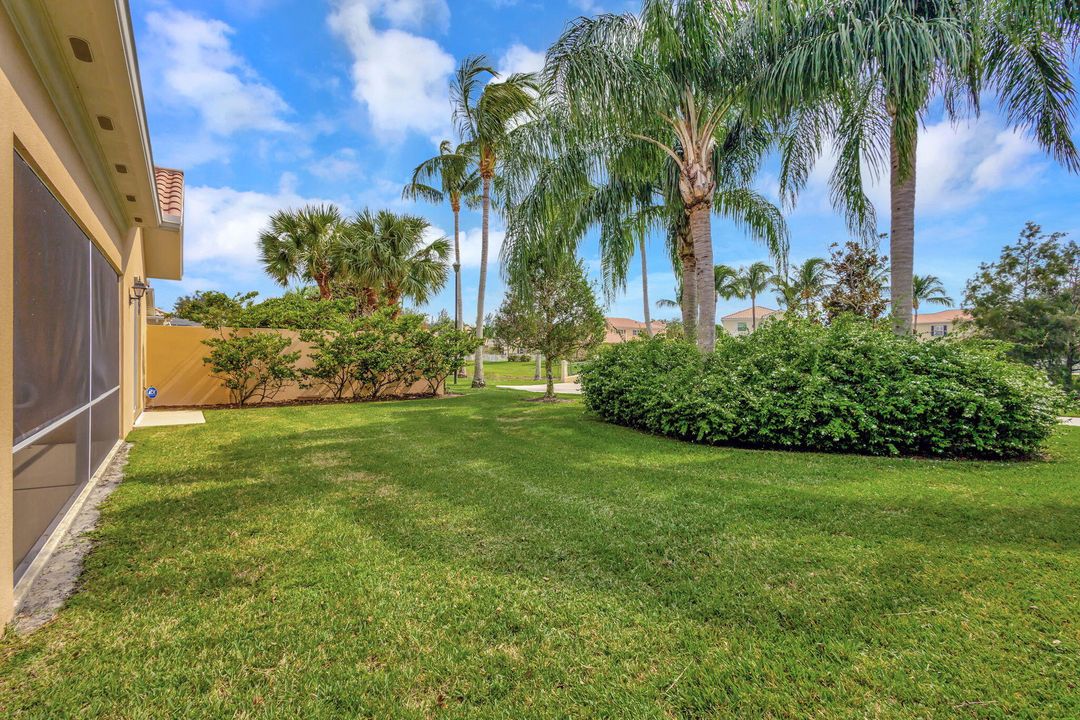 For Sale: $692,000 (3 beds, 3 baths, 2001 Square Feet)