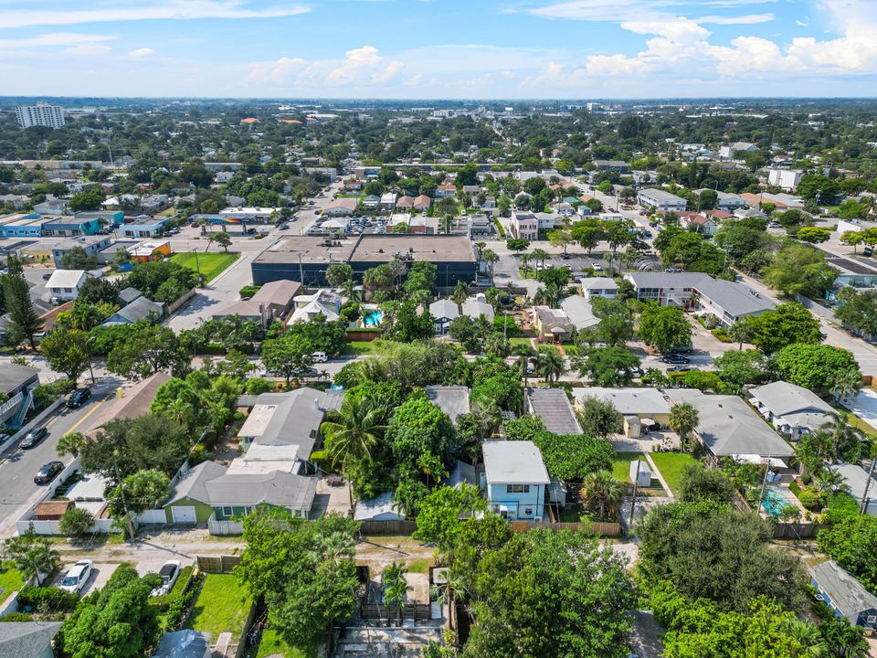 For Sale: $510,000 (2 beds, 2 baths, 1020 Square Feet)