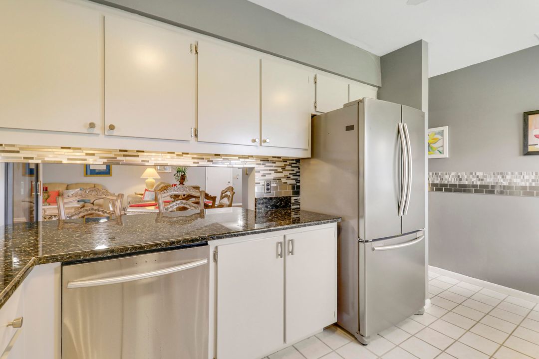 For Sale: $490,000 (2 beds, 2 baths, 1328 Square Feet)