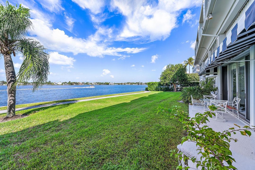 For Sale: $2,500,000 (2 beds, 2 baths, 1567 Square Feet)