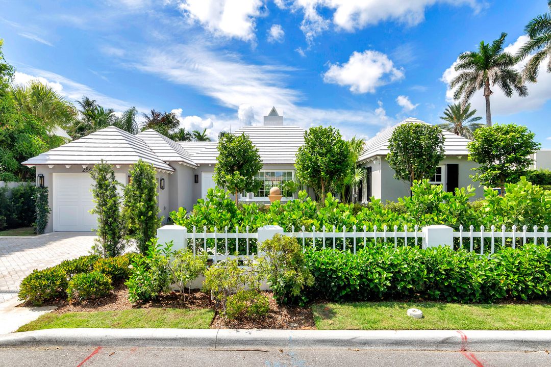 For Sale: $12,750,000 (3 beds, 3 baths, 2551 Square Feet)