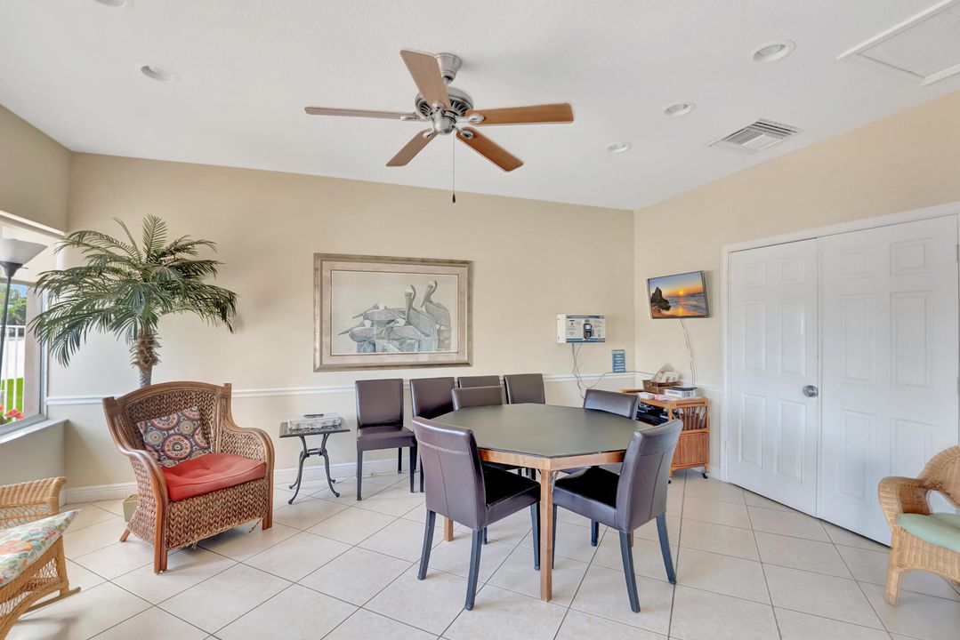 For Sale: $224,900 (2 beds, 2 baths, 866 Square Feet)