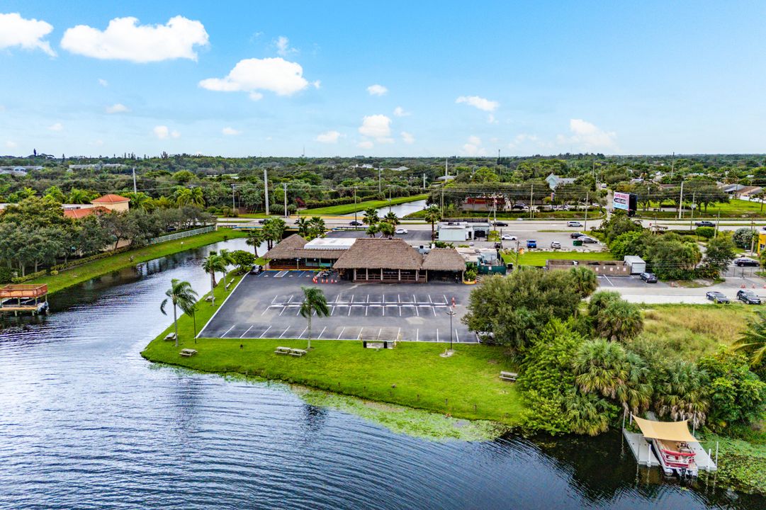 For Sale: $1,275,000 (4 beds, 2 baths, 1952 Square Feet)