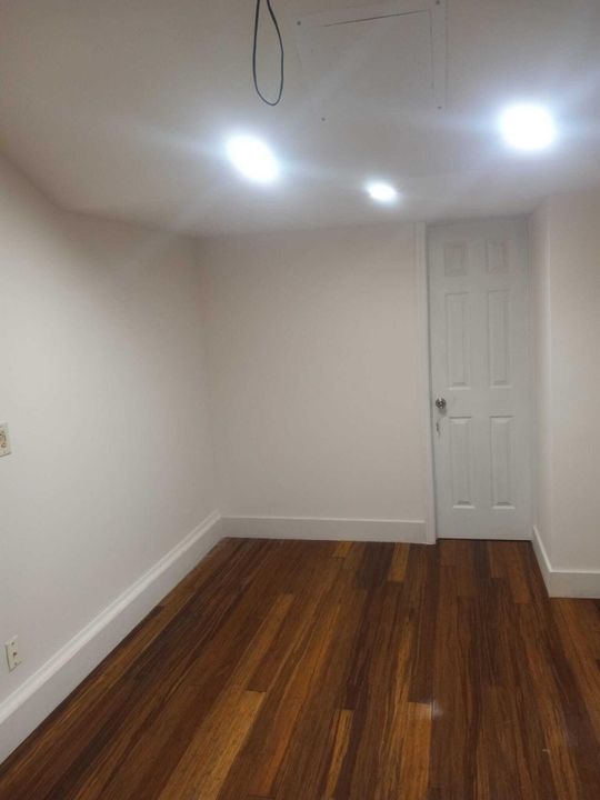 For Rent: $2,900 (2 beds, 2 baths, 1037 Square Feet)