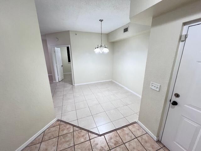 For Rent: $2,300 (3 beds, 2 baths, 1201 Square Feet)