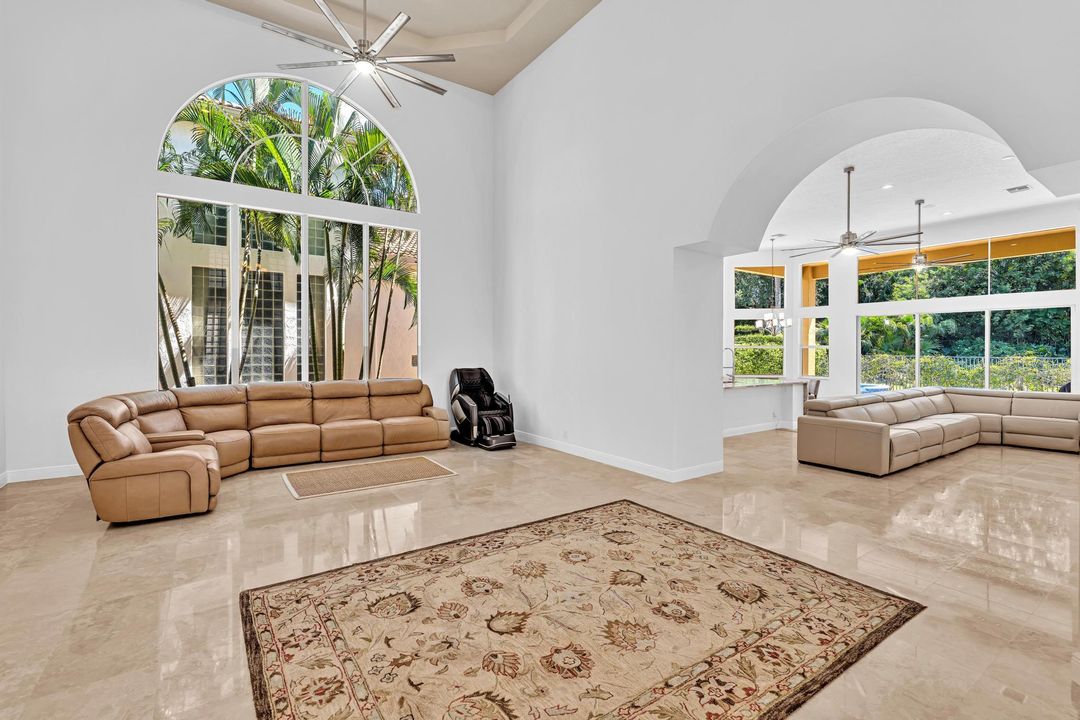 For Sale: $1,900,000 (4 beds, 4 baths, 4185 Square Feet)