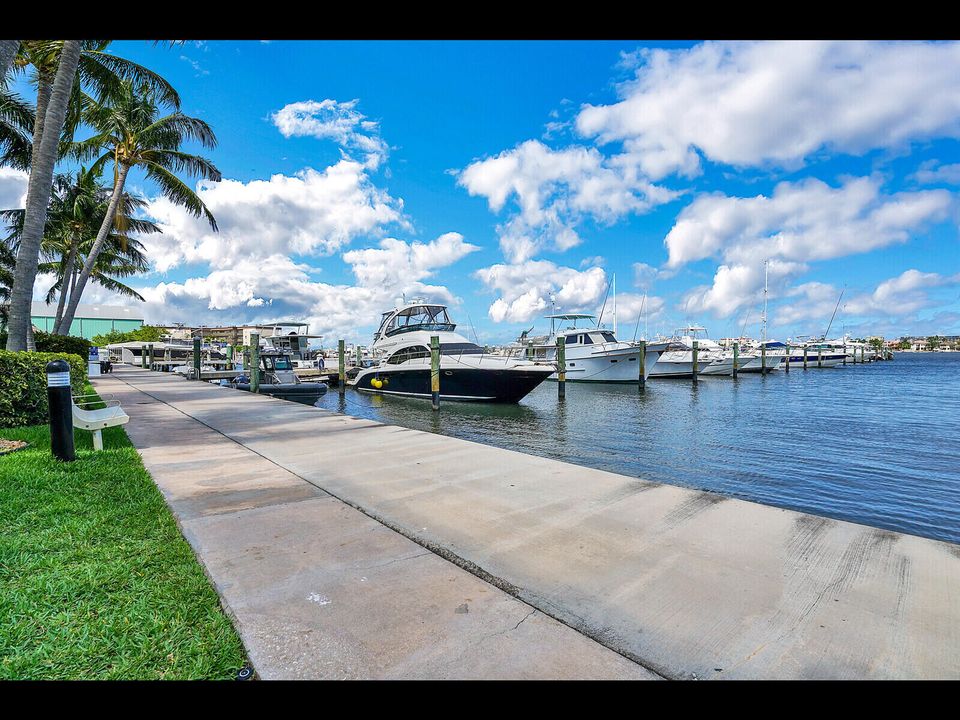 For Sale: $420,000 (3 beds, 2 baths, 1515 Square Feet)