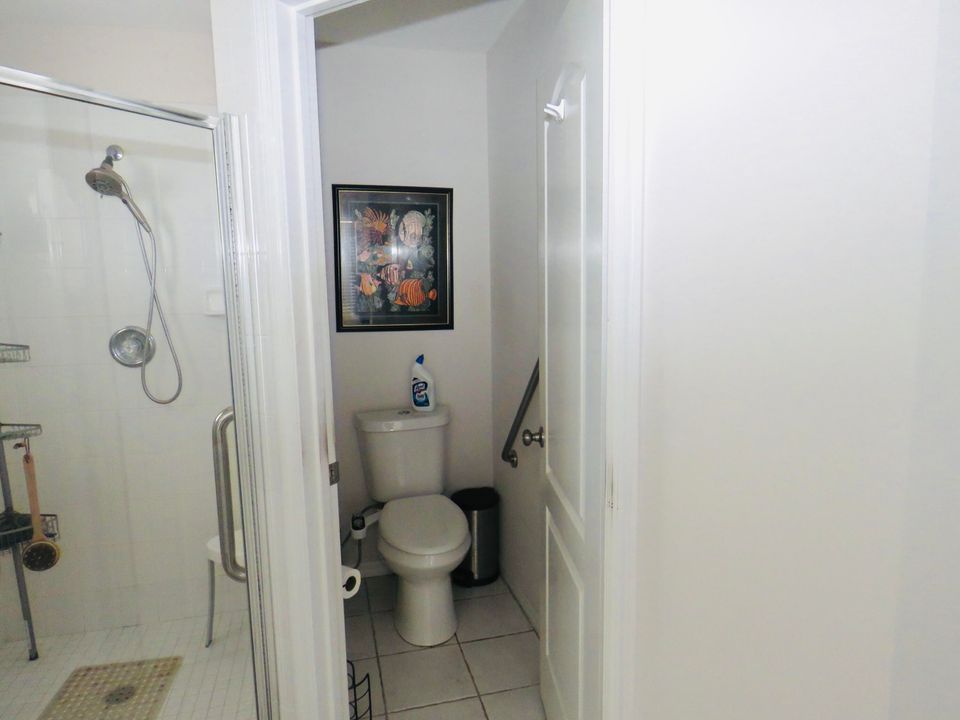 For Sale: $529,000 (2 beds, 2 baths, 1917 Square Feet)