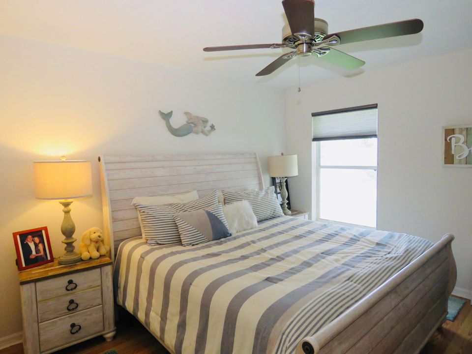 For Sale: $529,000 (2 beds, 2 baths, 1917 Square Feet)