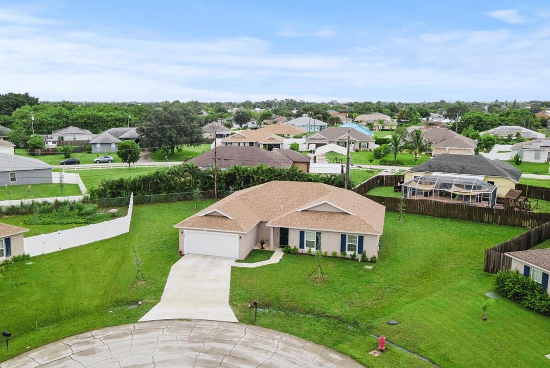 For Sale: $472,000 (4 beds, 2 baths, 1915 Square Feet)