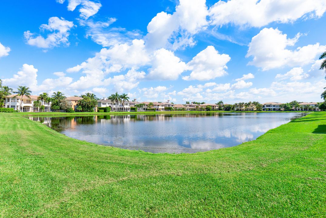 For Sale: $1,999,999 (4 beds, 3 baths, 4273 Square Feet)