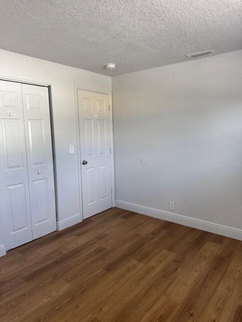 For Rent: $2,000 (3 beds, 1 baths, 1400 Square Feet)