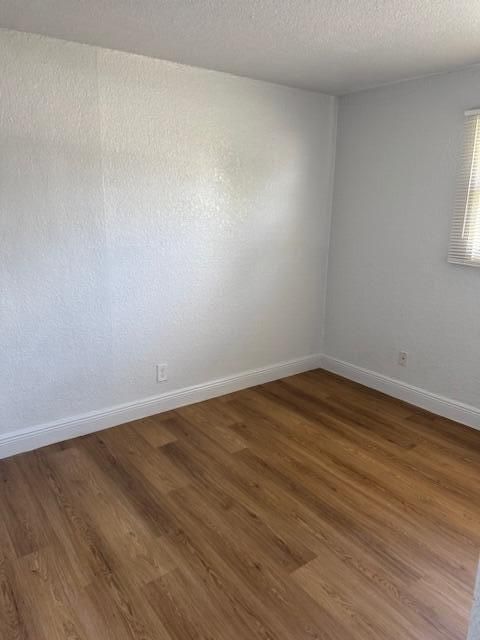 For Rent: $2,000 (3 beds, 1 baths, 1400 Square Feet)