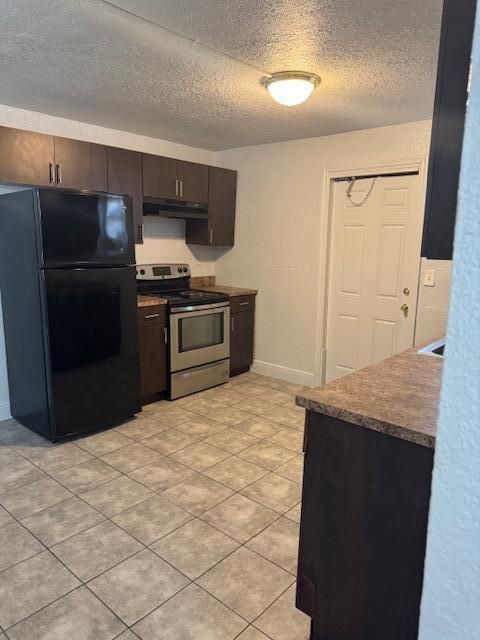 For Rent: $2,000 (3 beds, 1 baths, 1400 Square Feet)