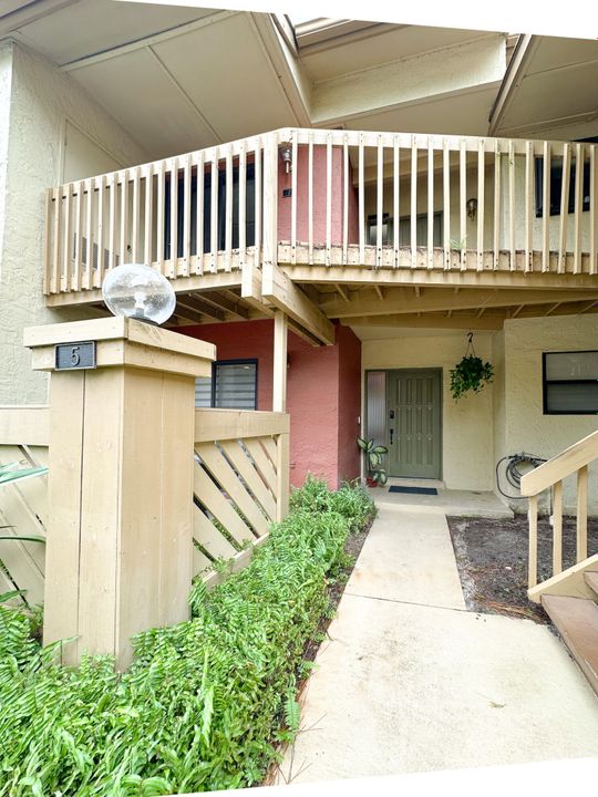 For Rent: $4,200 (2 beds, 2 baths, 1180 Square Feet)